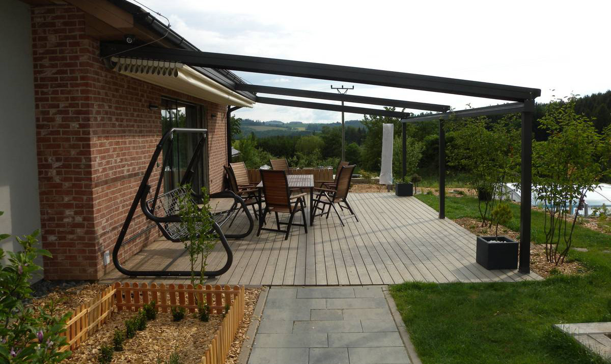 Pergola s vytaženou střechou